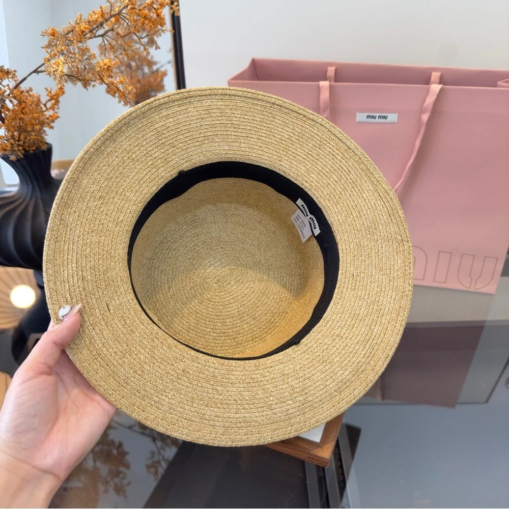 🤎 Miu Miu Straw Boater – Natural w/ White Floral Band & Crystal Logo | NWT - Picture 8 of 8